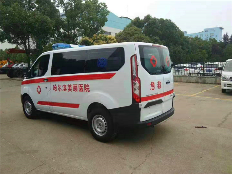 福特新全順V362低頂救護(hù)車(chē)（柴油）