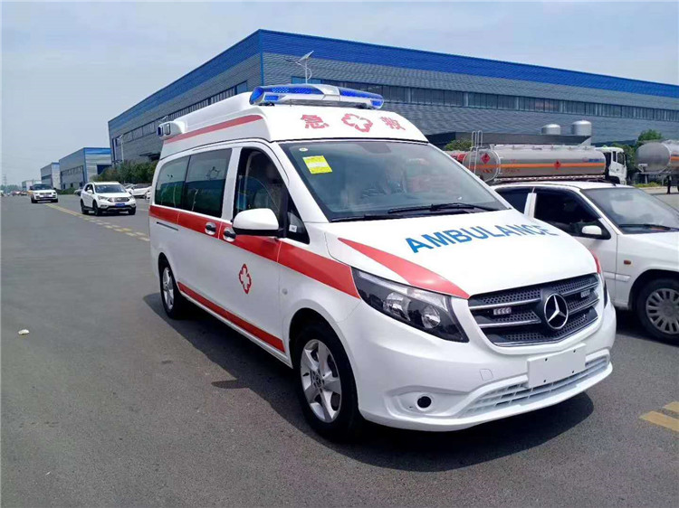奔馳新威霆高頂監(jiān)護(hù)型救護(hù)車(chē)