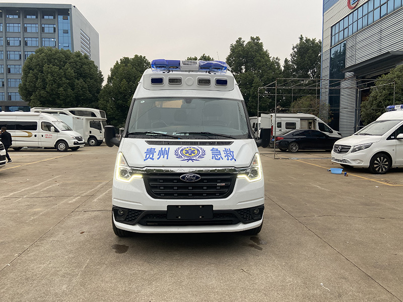 福特V348長軸中頂救護車