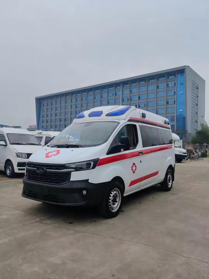 改款福特新全順V362國(guó)六救護(hù)車(chē)！