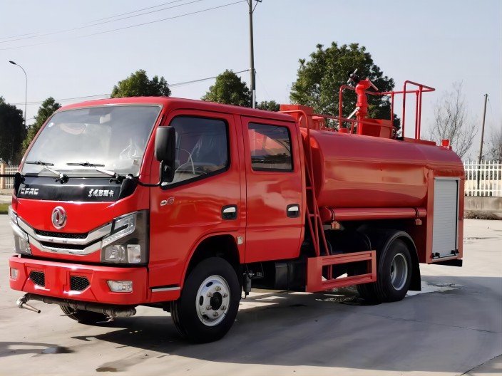4立方東風(fēng)雙排駕駛室消防灑水車(chē)！